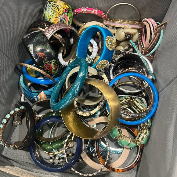 Jewelry - Assorted women's bangles 30+ pieces wearable